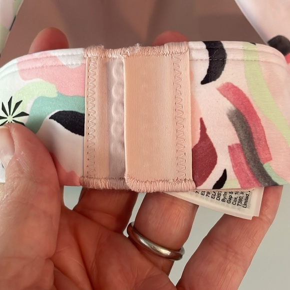 Athleta Plus Size 1X Ultimate Bra Elegance Floral Orchid - Picture 3 of 4